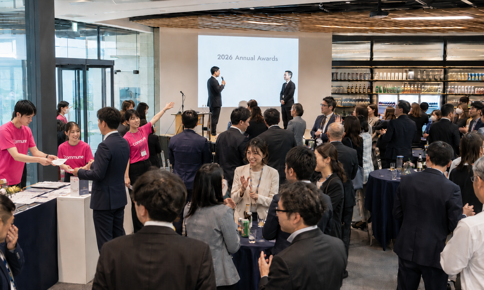 Commune運営メンバーが社内イベント（Annual Awards）の運営を現場で支援する様子